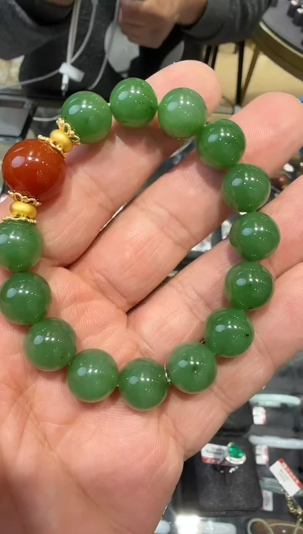 未镶嵌手链和田玉多样性发一