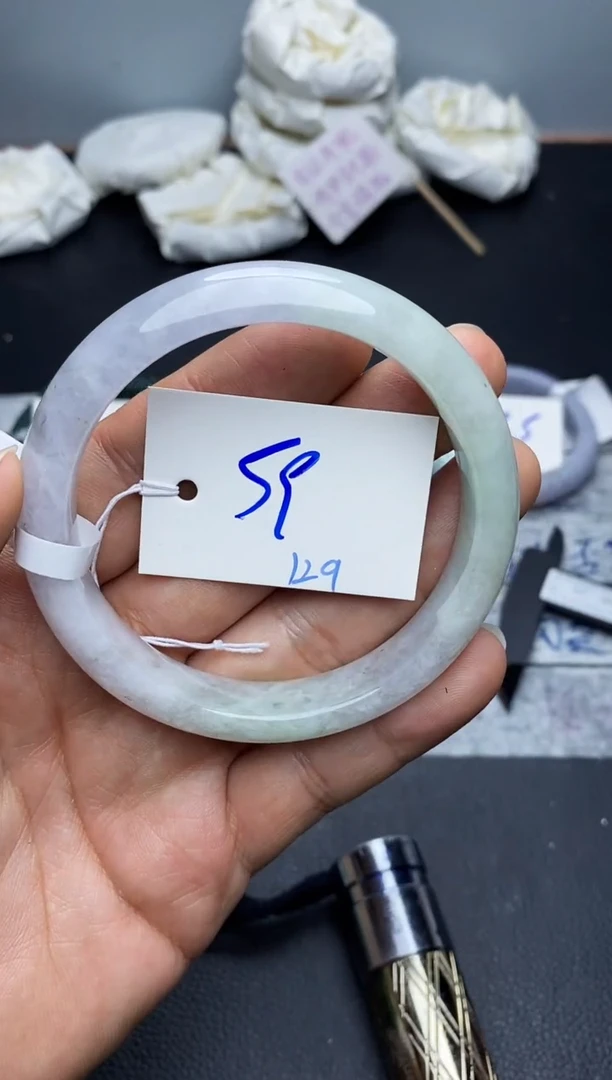 未镶嵌手镯翡翠129