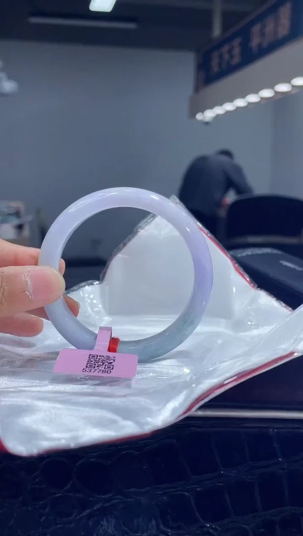 未镶嵌手镯翡翠7