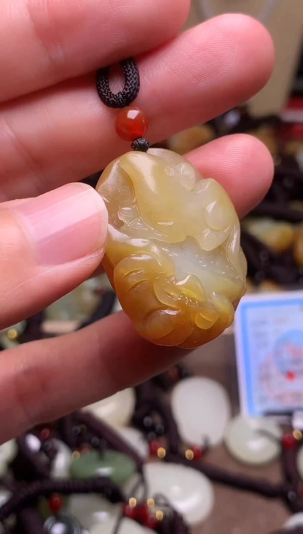 颈饰未镶嵌和田玉新疆料青海料清水和田玉吊坠