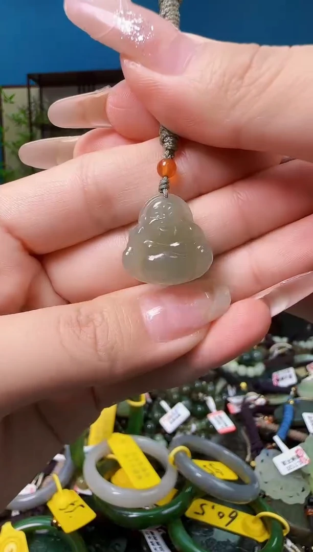 颈饰未镶嵌和田玉多样性发一