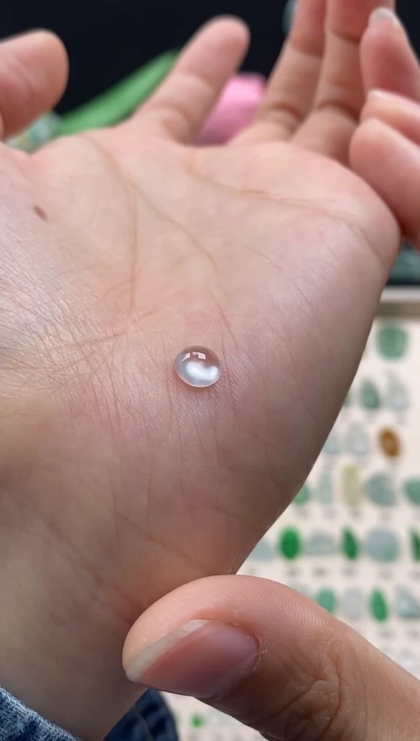 【闪购商品】翡翠颈饰未镶嵌翡翠冰种蛋面