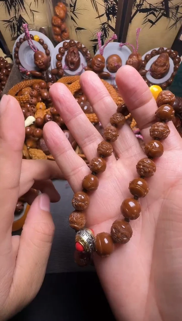 手串橄榄核十八罗汉