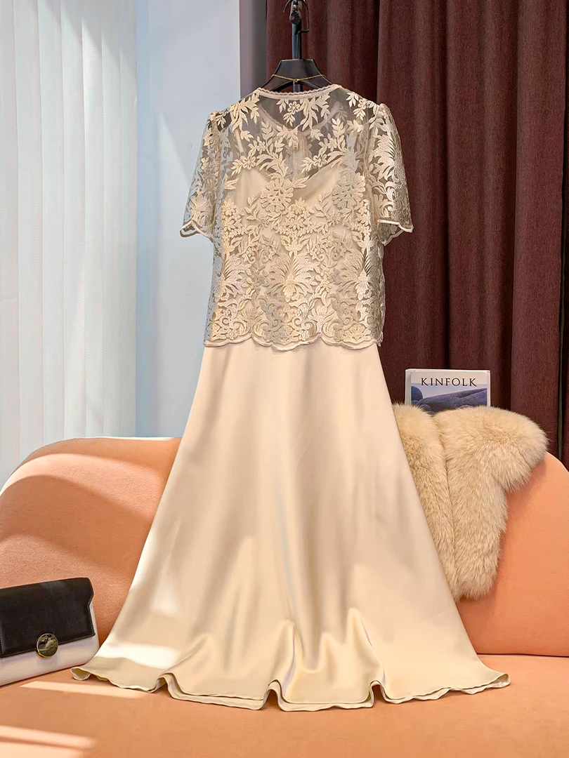 夏季新款轻奢蕾丝圆领小衫搭配缎面吊带中长裙女装