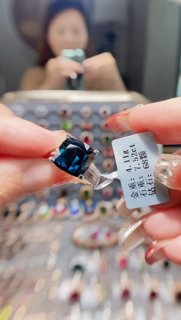 18K金镶嵌戒指碧玺7.52ct