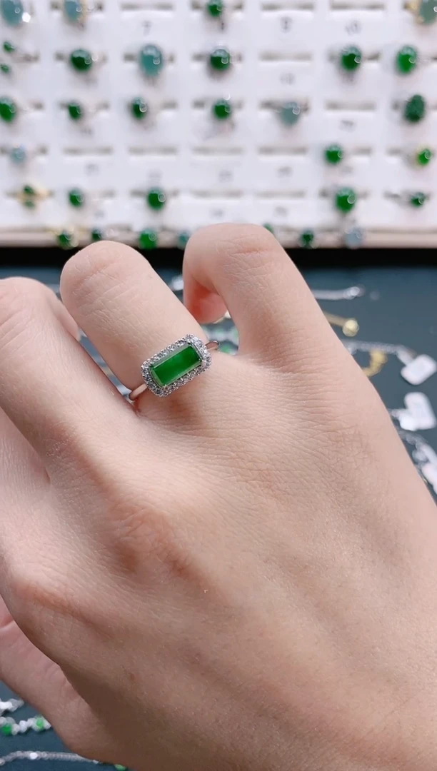 【闪购商品】翡翠戒指银S925镶嵌天然翡翠