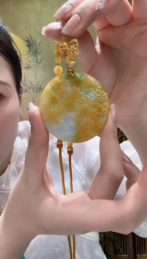 翡翠未镶嵌颈饰吊坠