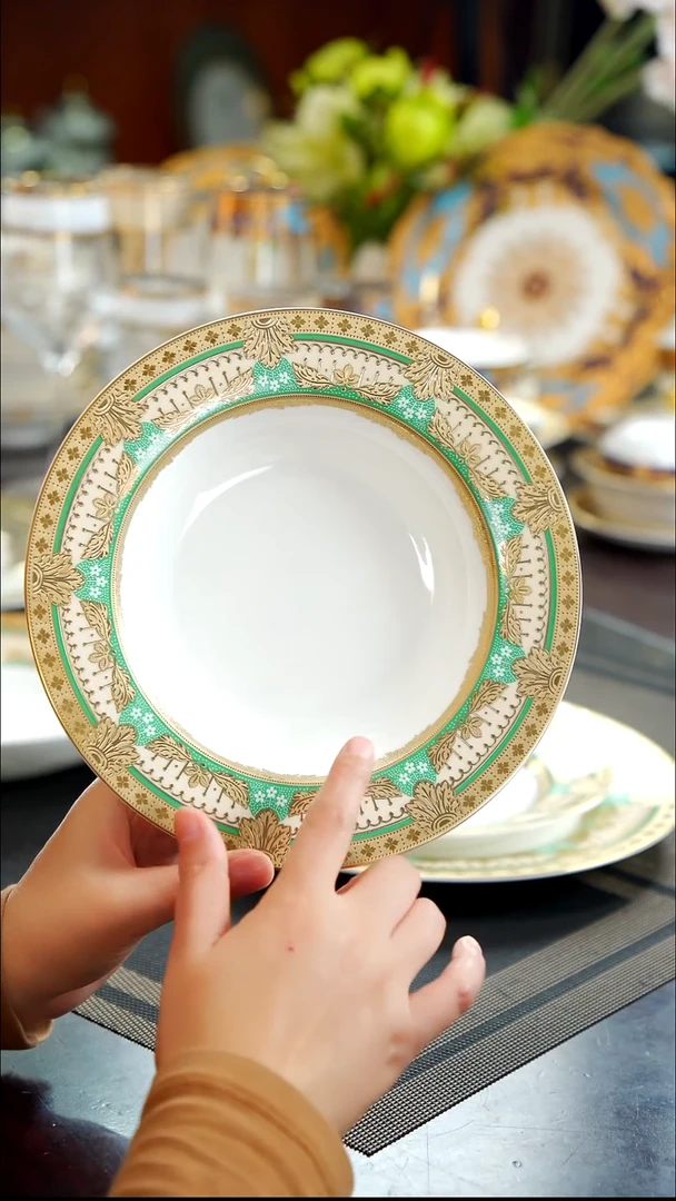 瓷片8.5英寸草帽盘 1个