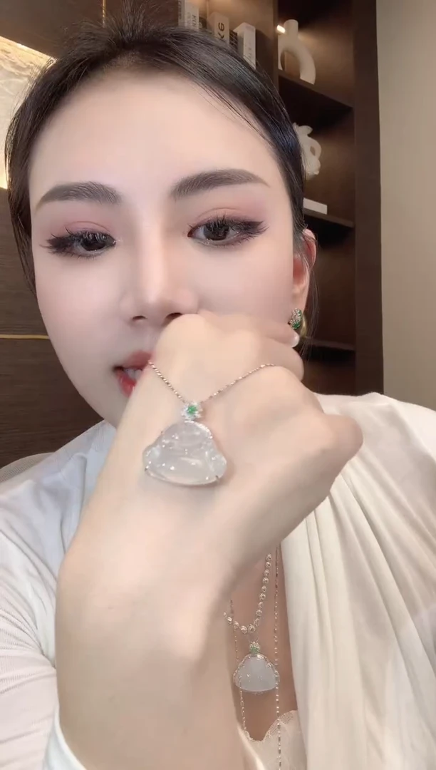 吊坠(不含链)18K金镶嵌翡翠A38