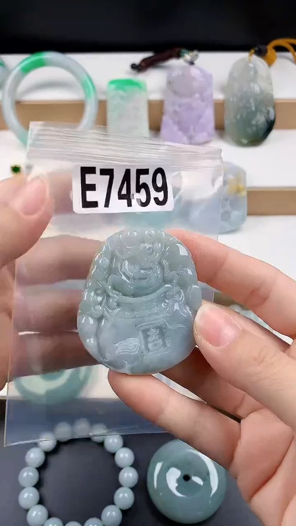 颈饰未镶嵌翡翠天然翡翠吊坠挂件