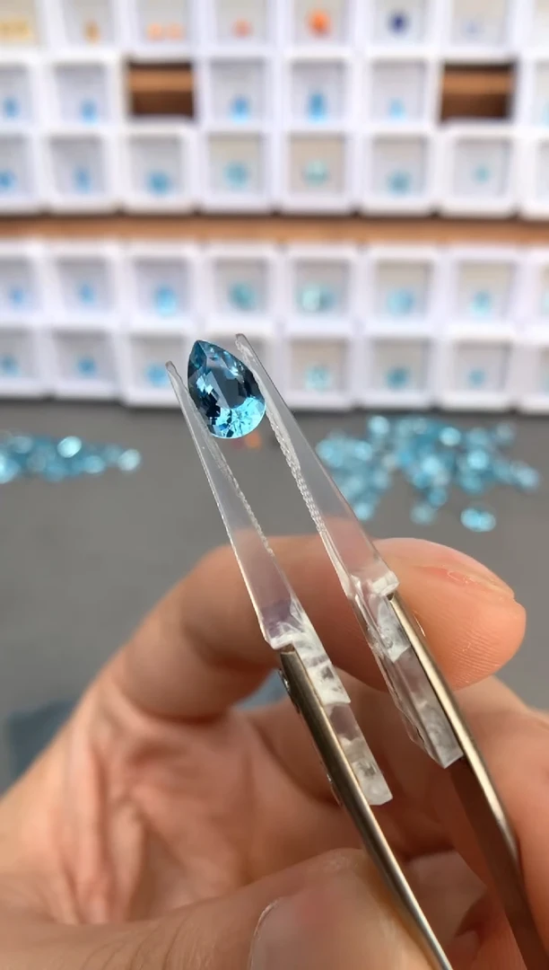 未镶嵌裸石定制海蓝宝石1.02ct 超圣 02058