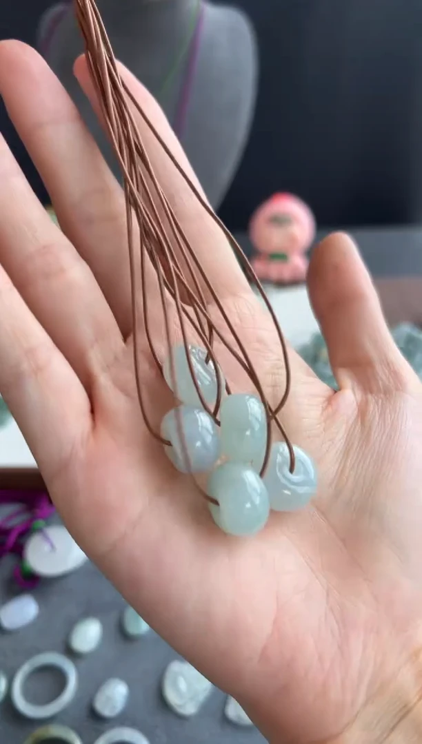 翡翠未镶嵌吊坠(不含链)243买断多样性发一