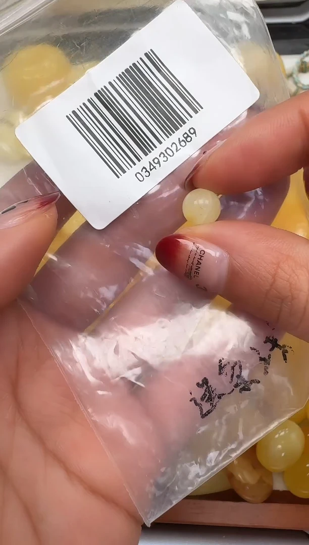 裸石琥珀未镶嵌如图