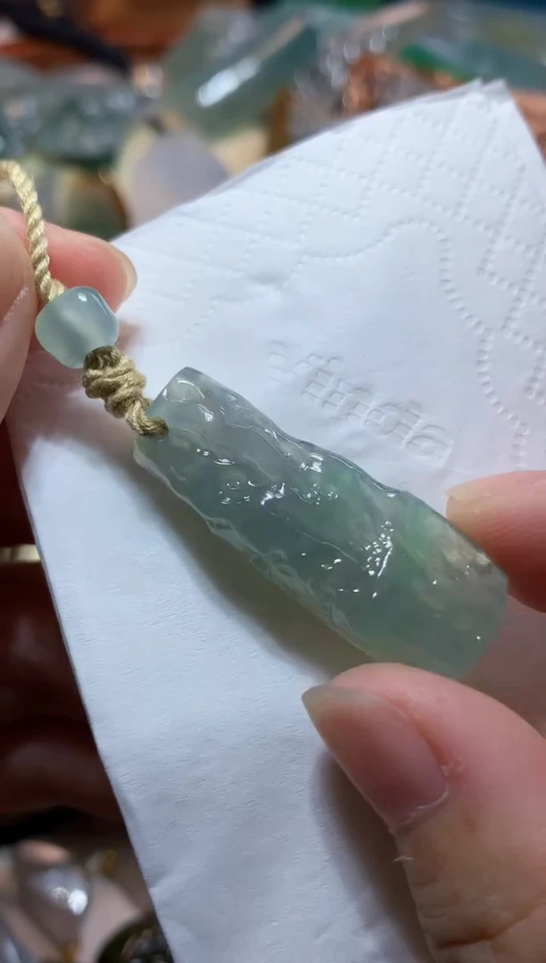 吊坠(不含链)未镶嵌翡翠吊坠