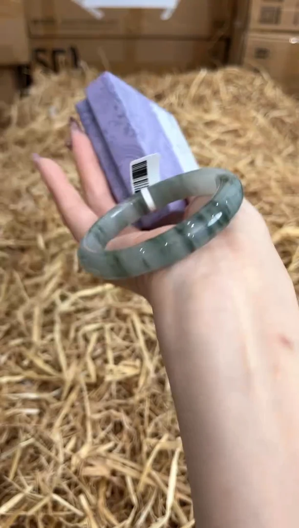 未镶嵌手镯石英质玉T3070