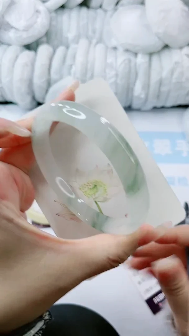 【闪购商品】石英质玉手镯未镶嵌多样性发货A104-64