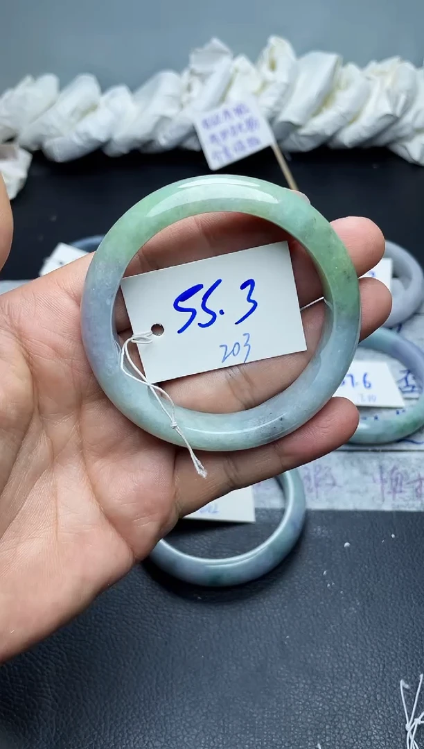 未镶嵌手镯翡翠203