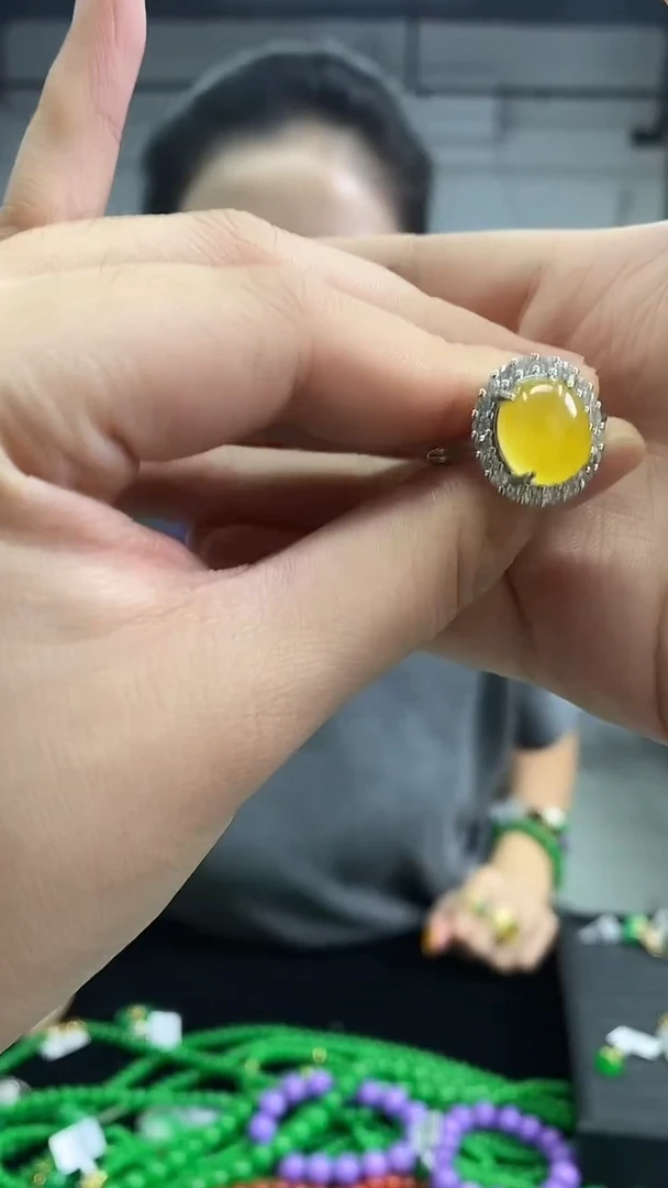 未镶嵌戒指翡翠多样性发其一颜色微差