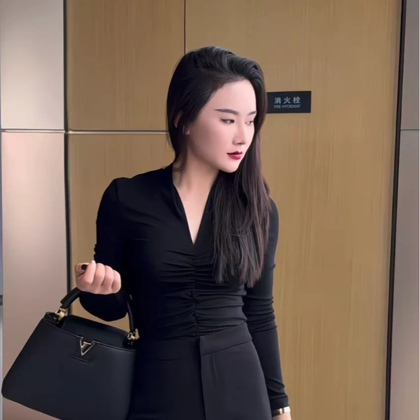 JIA SHI V领打底衫气质百搭时尚轻奢高级名媛御姐针织衫-SC038