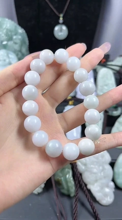 翡翠未镶嵌颈饰手串