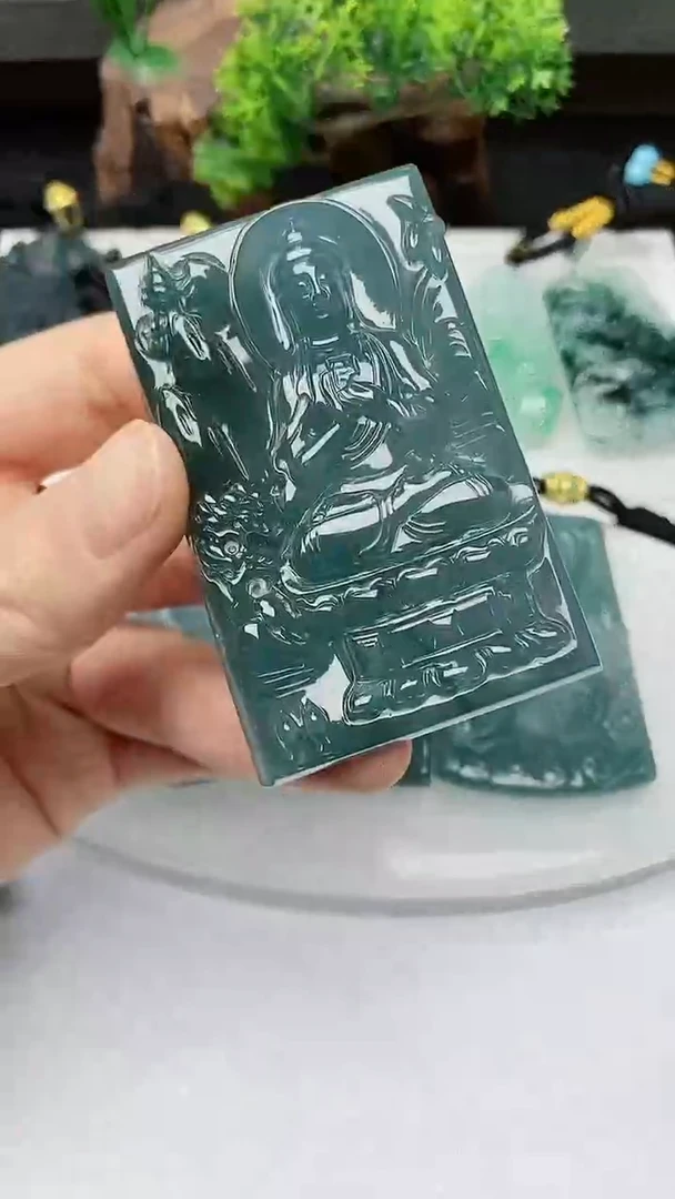 【闪购商品】翡翠颈饰未镶嵌