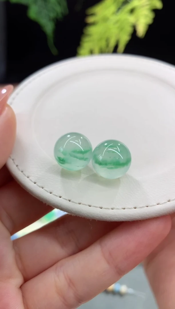 散珠翡翠一对卡12.5/12.6