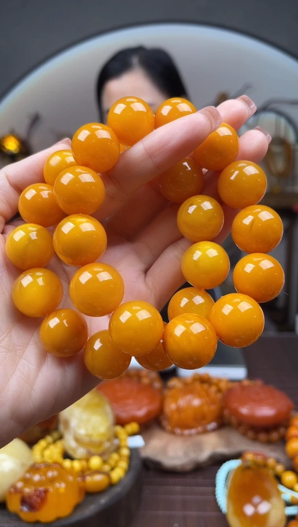 【闪购商品】琥珀裸石未镶嵌首饰 假1赔4 （多样性发货1件