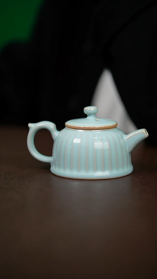 微瑕天青青莲壶不完美
