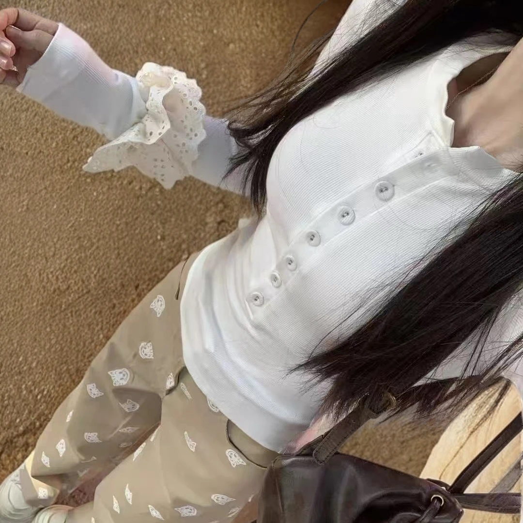 设计感小众纽扣长袖T恤女春秋内搭修身显瘦打底辣妹时尚气质上衣