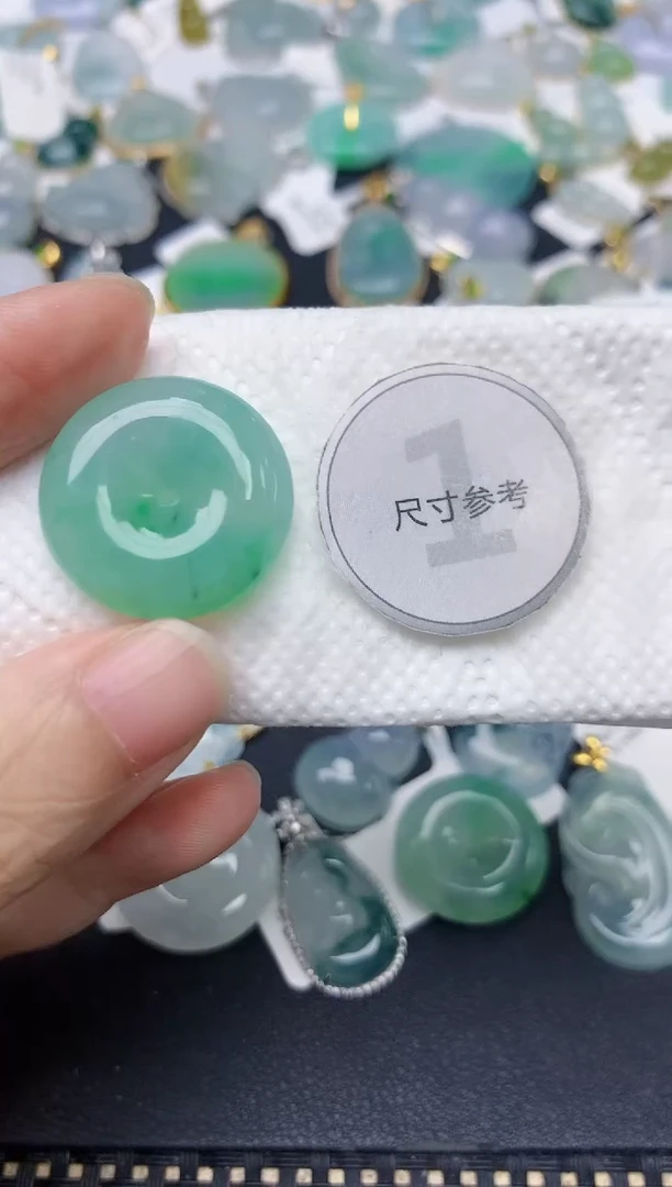 颈饰未镶嵌翡翠天然缅甸A货翡翠