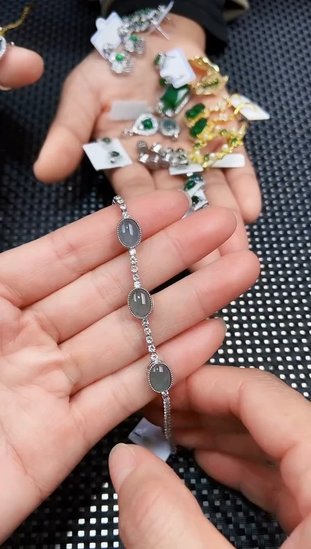 【闪购商品】翡翠手链未镶嵌111111111