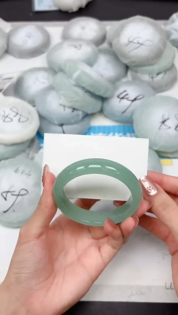 石英质玉手镯未镶嵌188-54.0