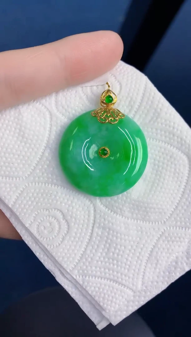 颈饰18K金镶嵌翡翠天然翡翠缅甸A货