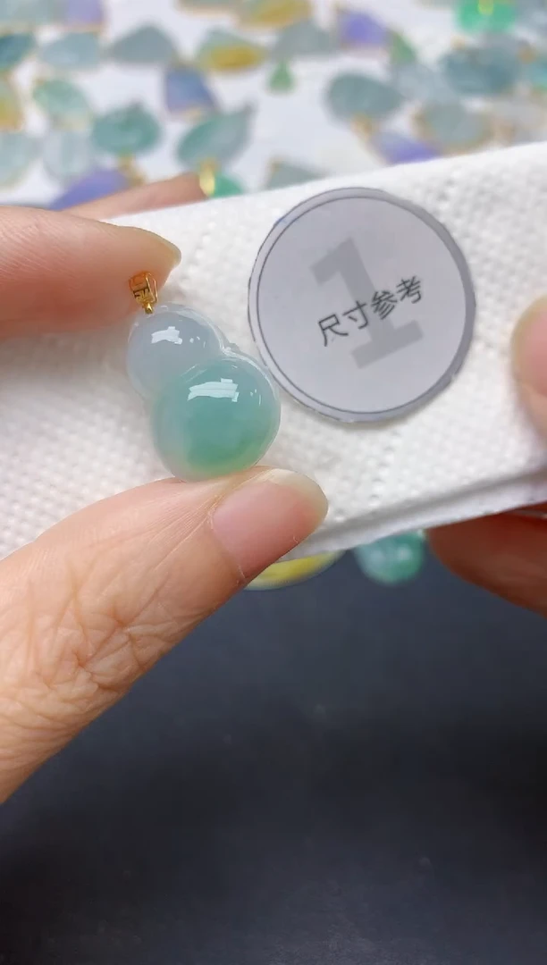 翡翠18K金镶嵌颈饰天然缅甸A货翡翠