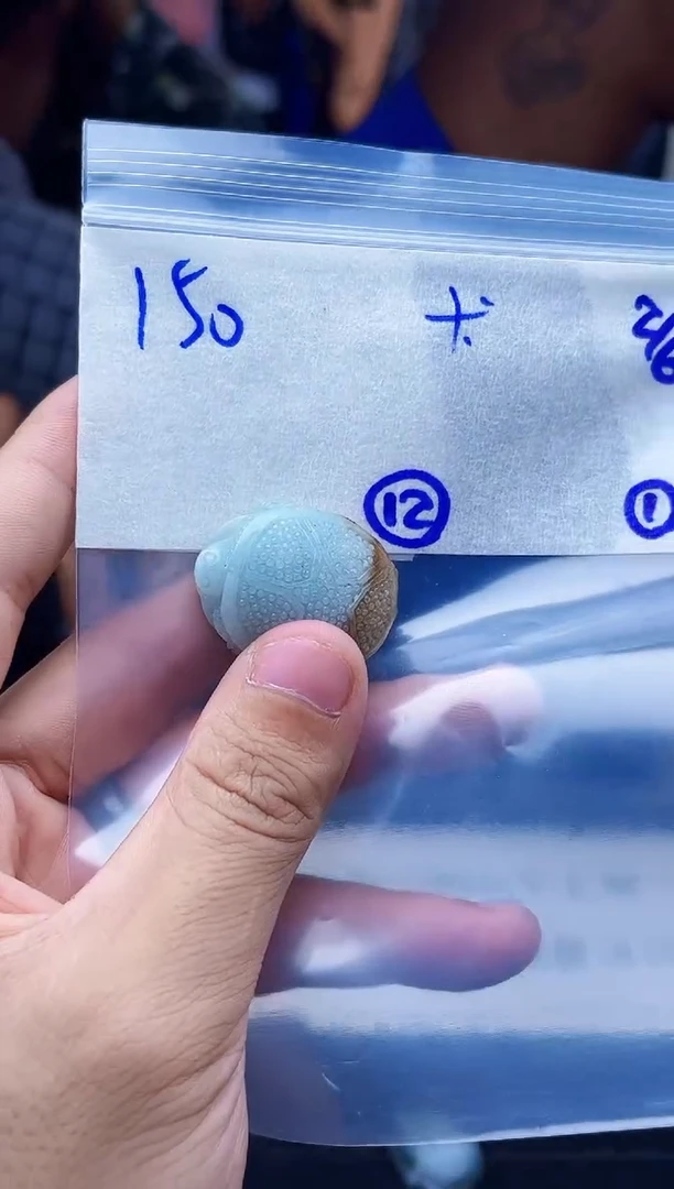 定制翡翠未镶嵌毛货需精细抛光拍一发一