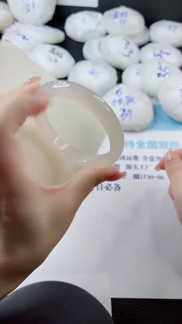 未镶嵌手镯石英质玉多样性发货L174
