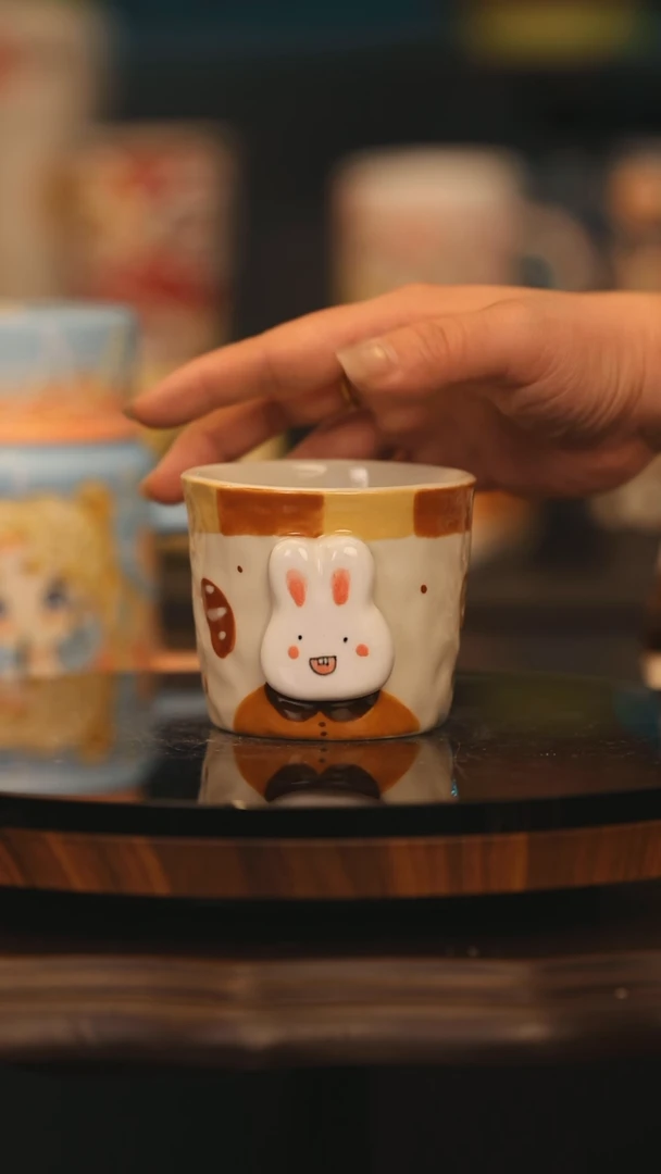 【闪购商品】摆件景德镇釉下彩绘设计师款式陶瓷