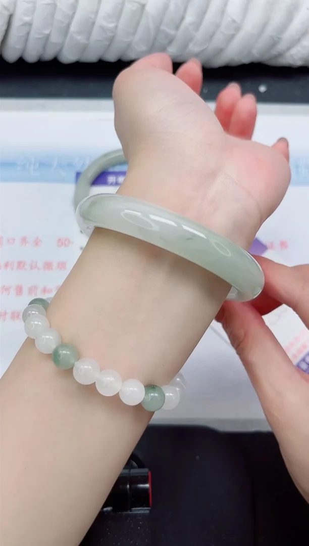 【闪购商品】石英质玉手镯未镶嵌378#58.8