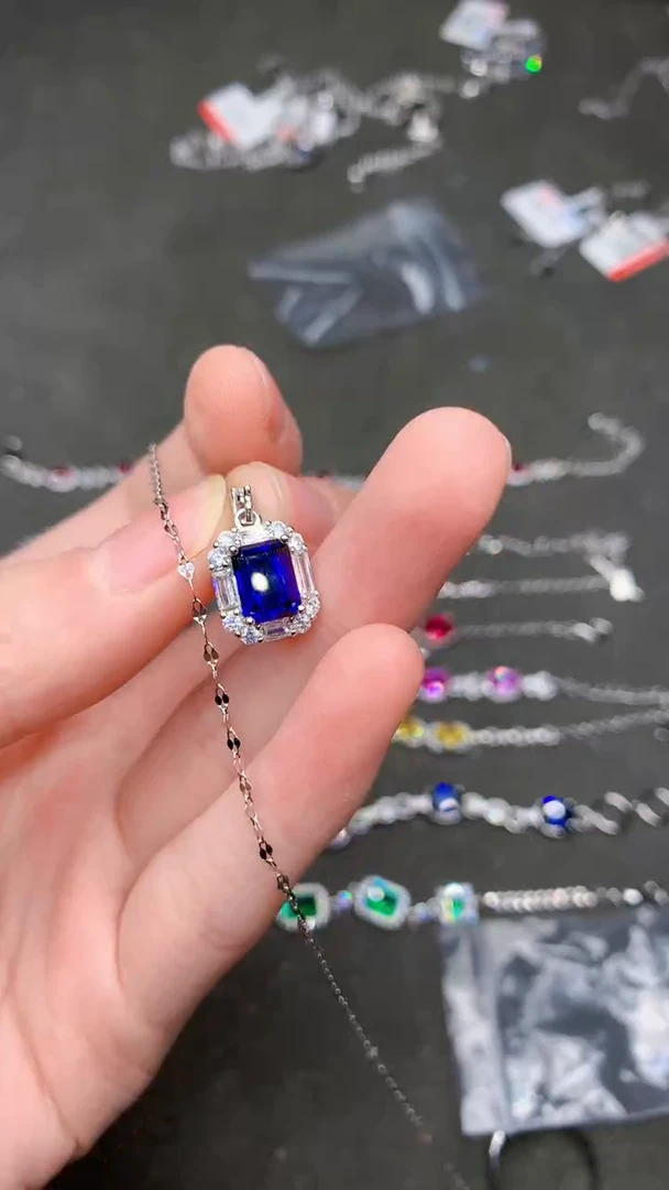 【闪购商品】蓝宝石颈饰银S925镶嵌.......