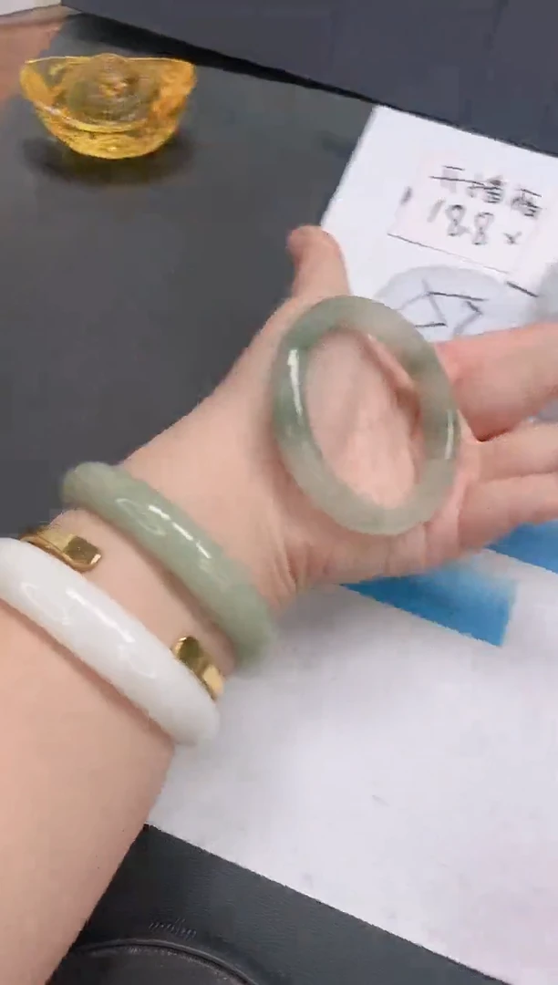 未镶嵌手镯石英质玉01/56-57