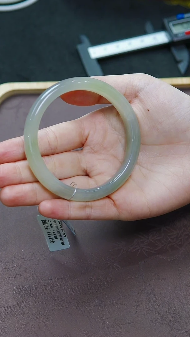 未镶嵌手镯和田玉59圈口正装冰胶翠紫