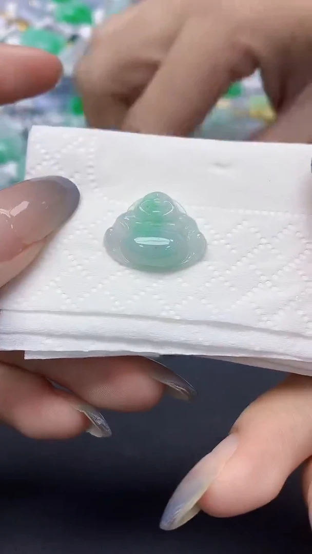 翡翠未镶嵌颈饰天然缅甸a货翡翠