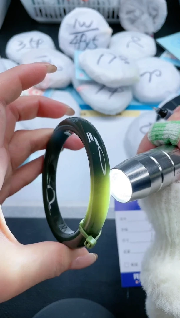 【闪购商品】和田玉手镯未镶嵌21V68-59