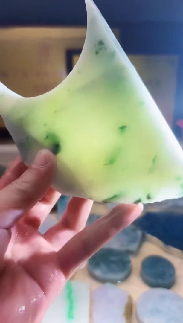 翡翠挂件未镶嵌A货张麦8048