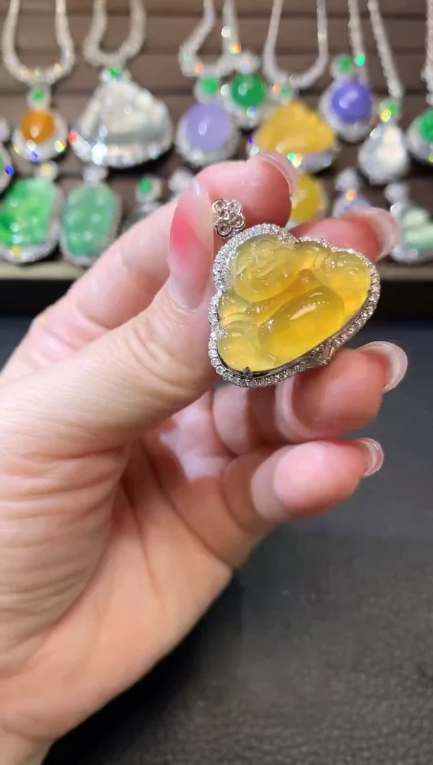 【闪购商品】翡翠吊坠(不含链)18K金镶嵌A87