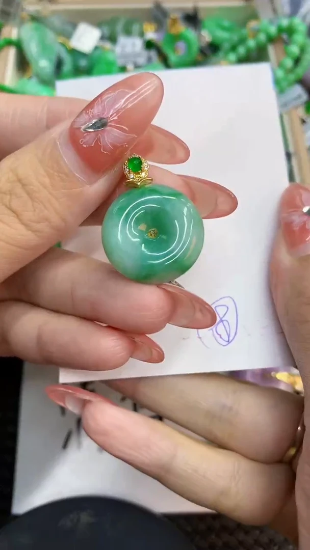 颈饰未镶嵌翡翠1