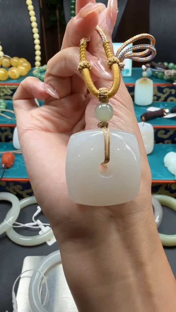 颈饰未镶嵌和田玉ly102