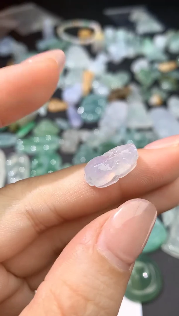 颈饰未镶嵌翡翠吊坠