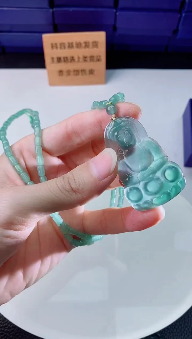 翡翠未镶嵌颈饰1111111