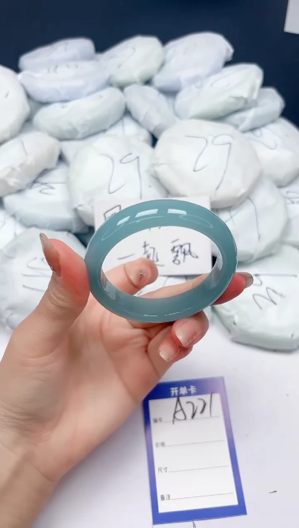 未镶嵌手镯石英质玉A221/54.3